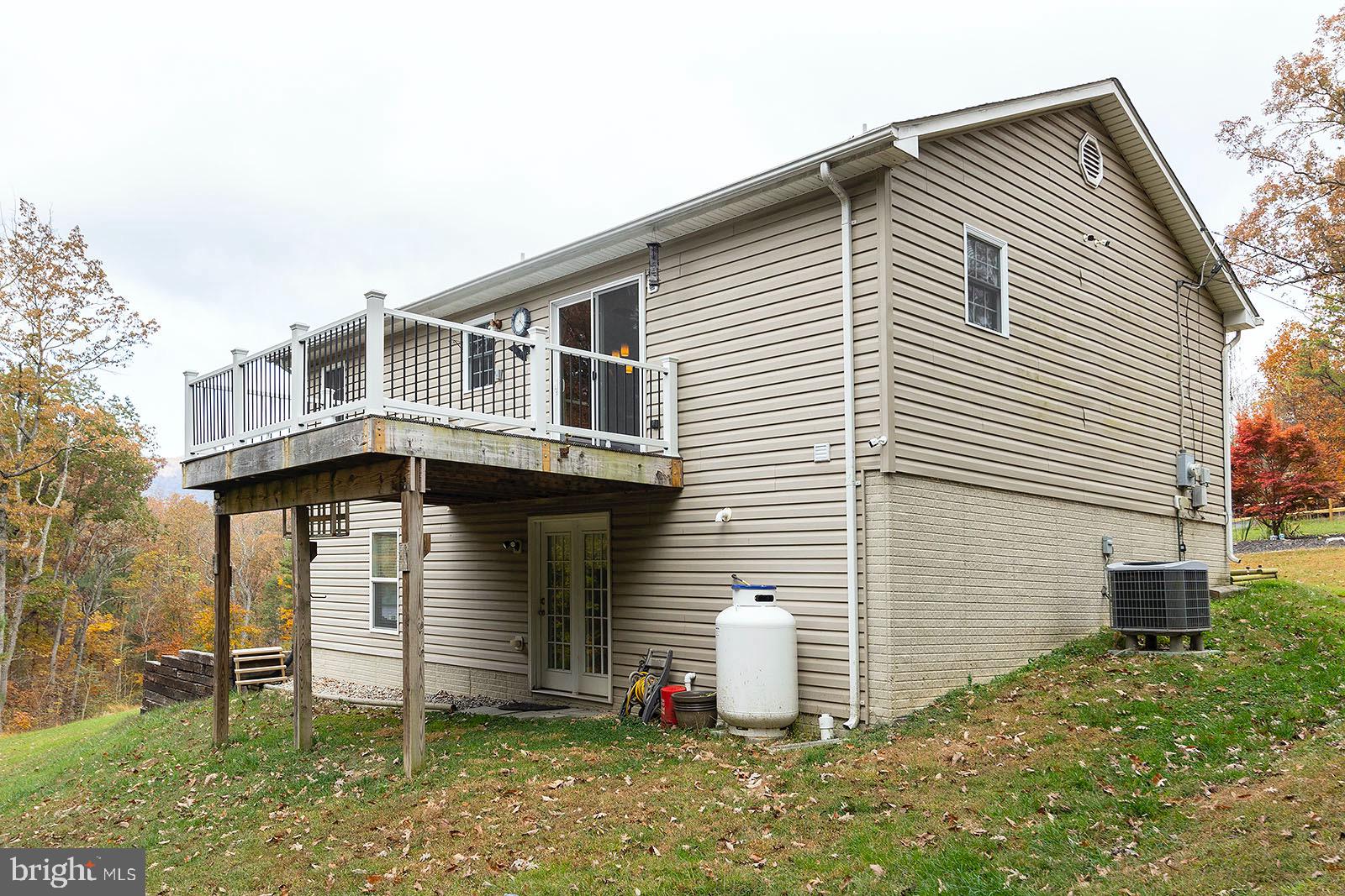 47 Willow Road Front Royal, VA 22630 - Photo 41 of 50 Back view