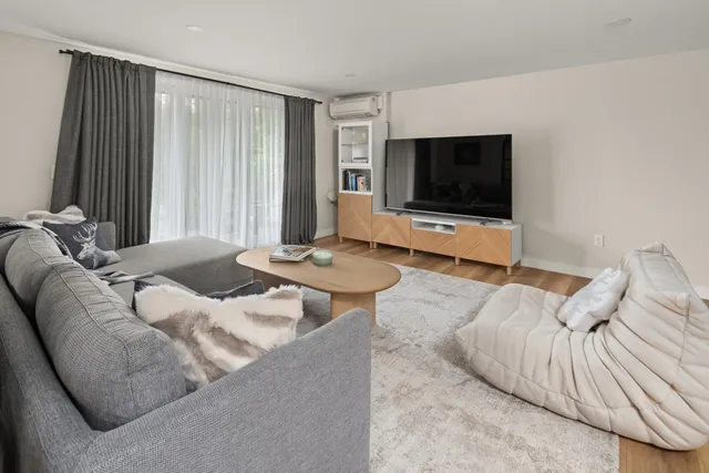 $749,000 | 2366 Mountain Road, Unit 1, Stowe, VT 05672