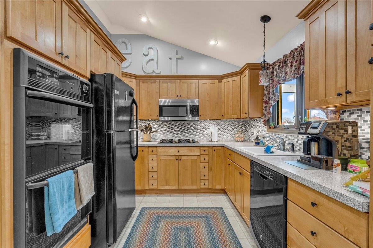 7261 Bluebill Road Algonac, MI 48001 - Photo 14 of 36