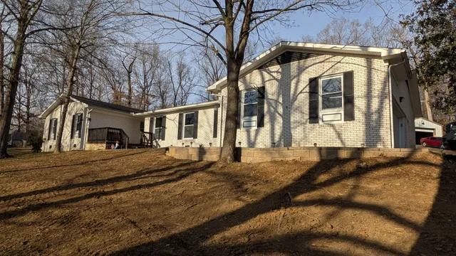 $380,000 | 800 Dodson Lane, Madisonville, KY 42431