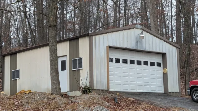 $380,000 | 800 Dodson Lane, Madisonville, KY 42431