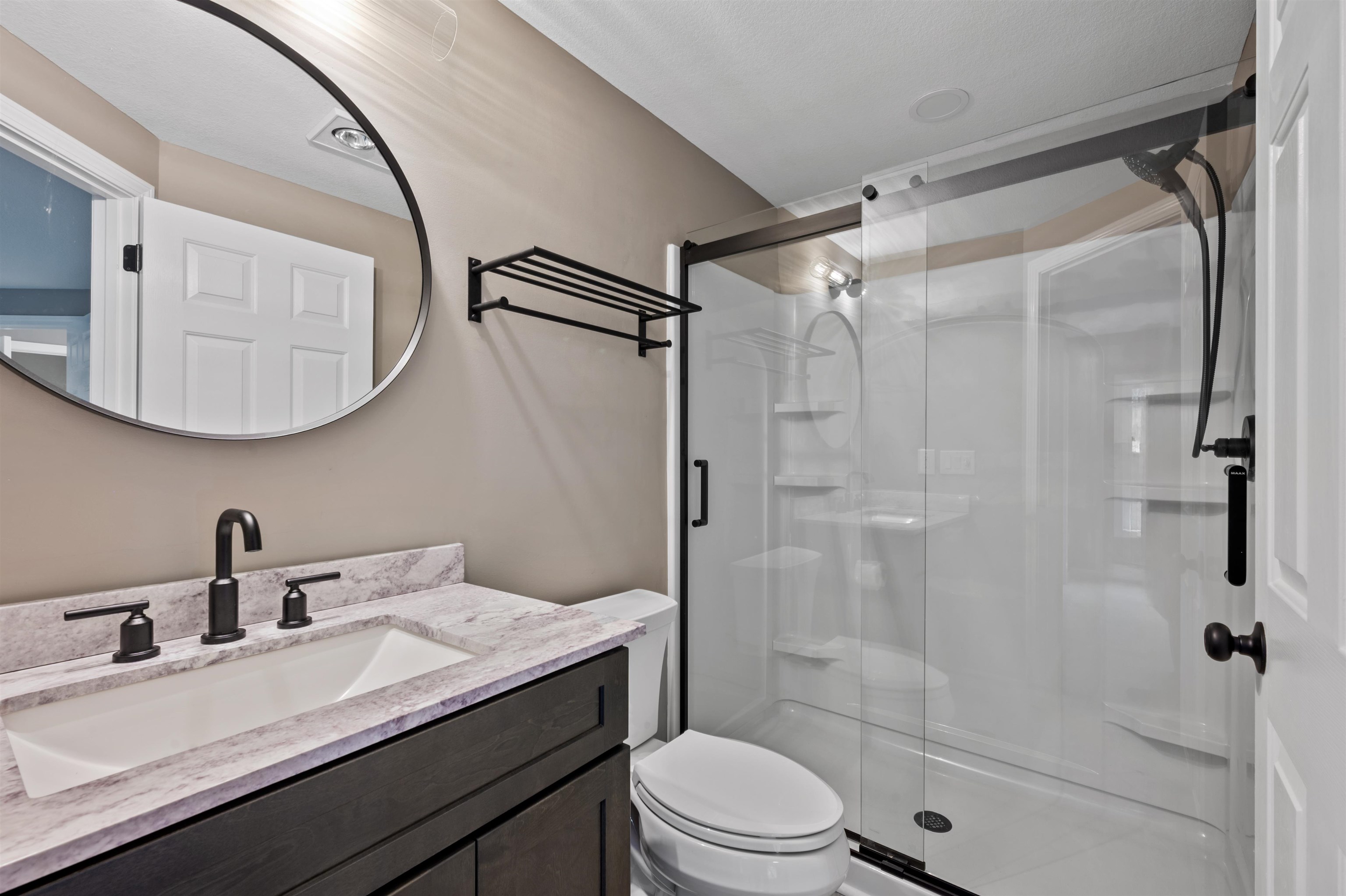 31 Henderson Road, Unit 5 Gilford, NH 03249 - Photo 13 of 24 Gallery Image 13