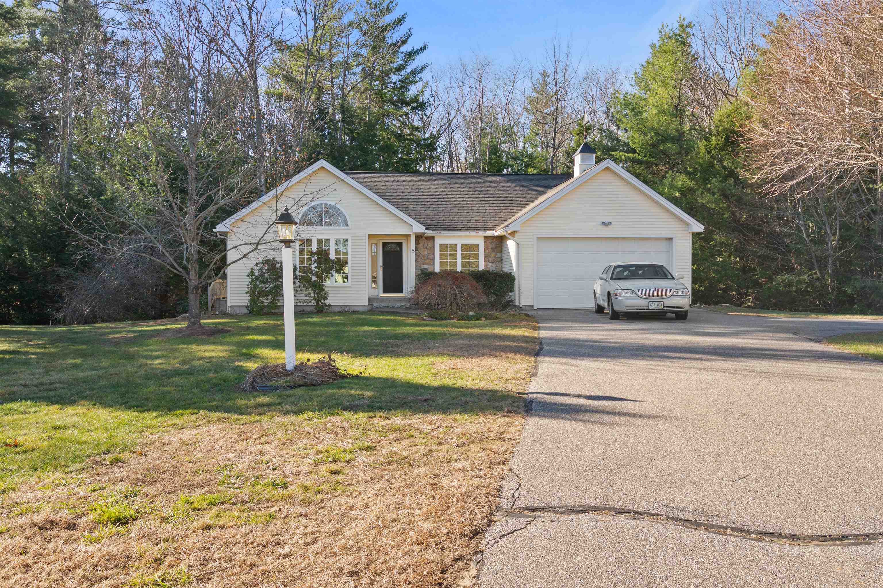 31 Henderson Road, Unit 5 Gilford, NH 03249 - Photo 2 of 24 Gallery Image 2
