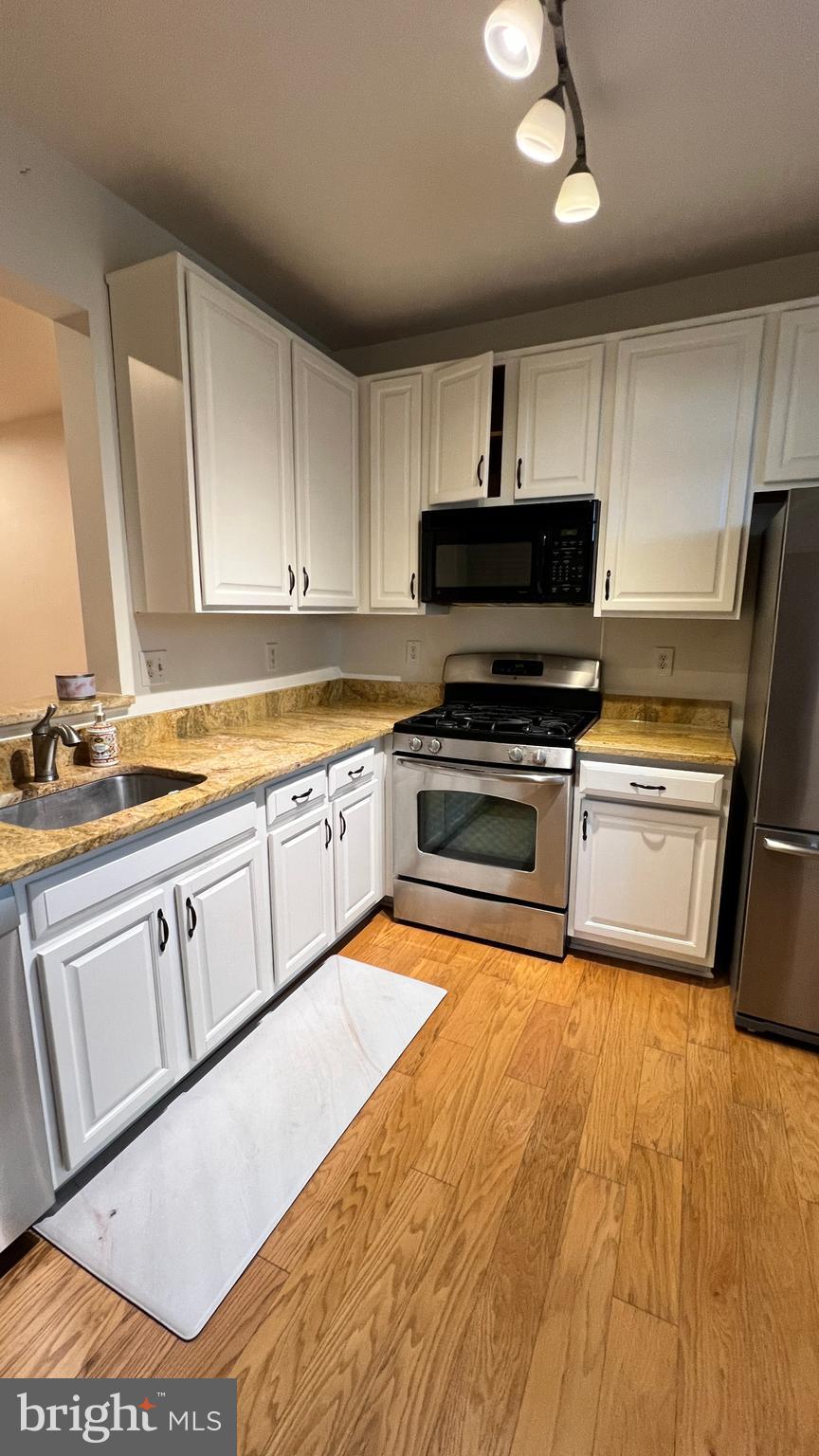 1300 K Windleaf Drive, Unit 154 Reston, VA 20194 - Photo 14 of 37