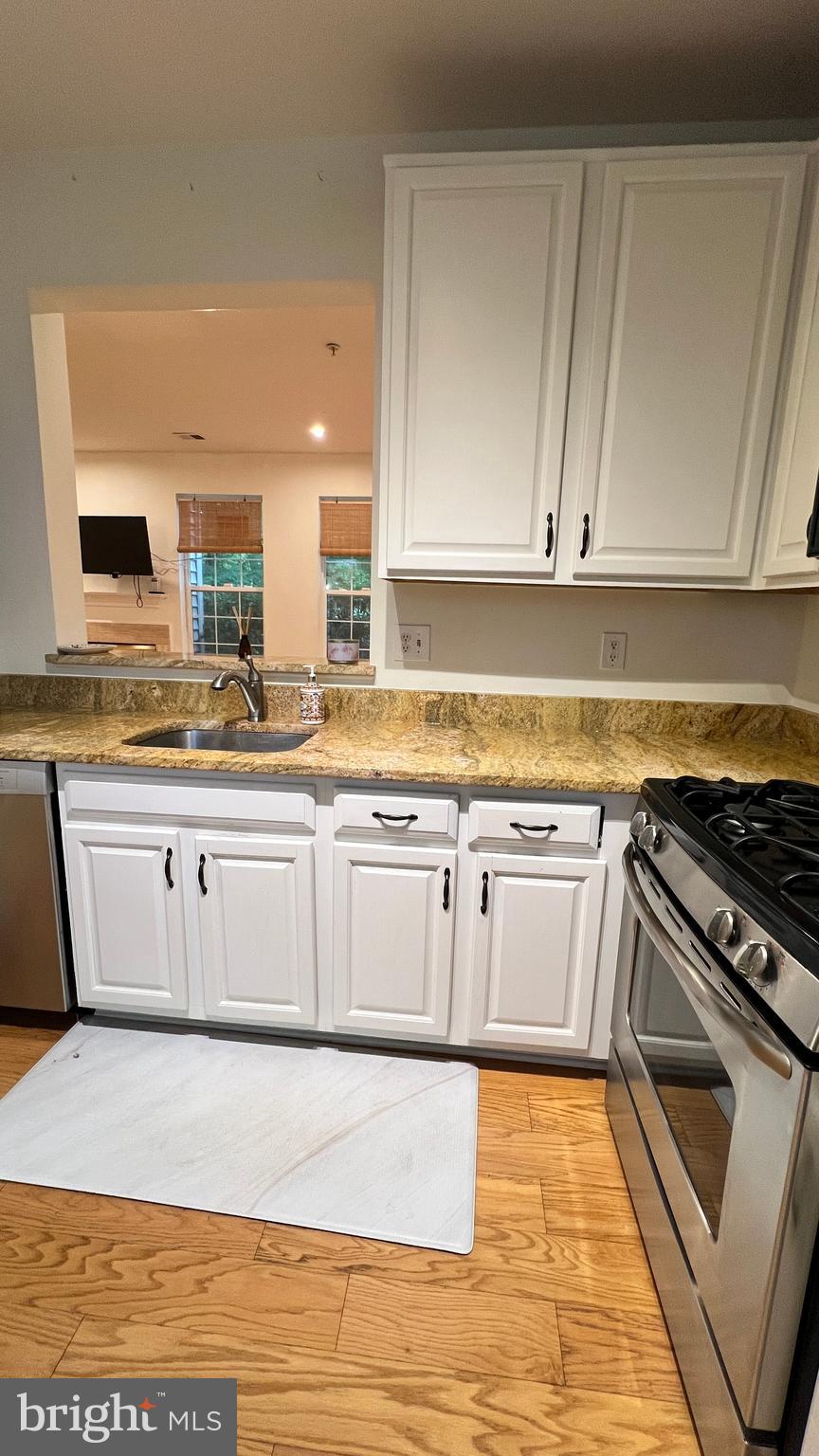 1300 K Windleaf Drive, Unit 154 Reston, VA 20194 - Photo 16 of 37