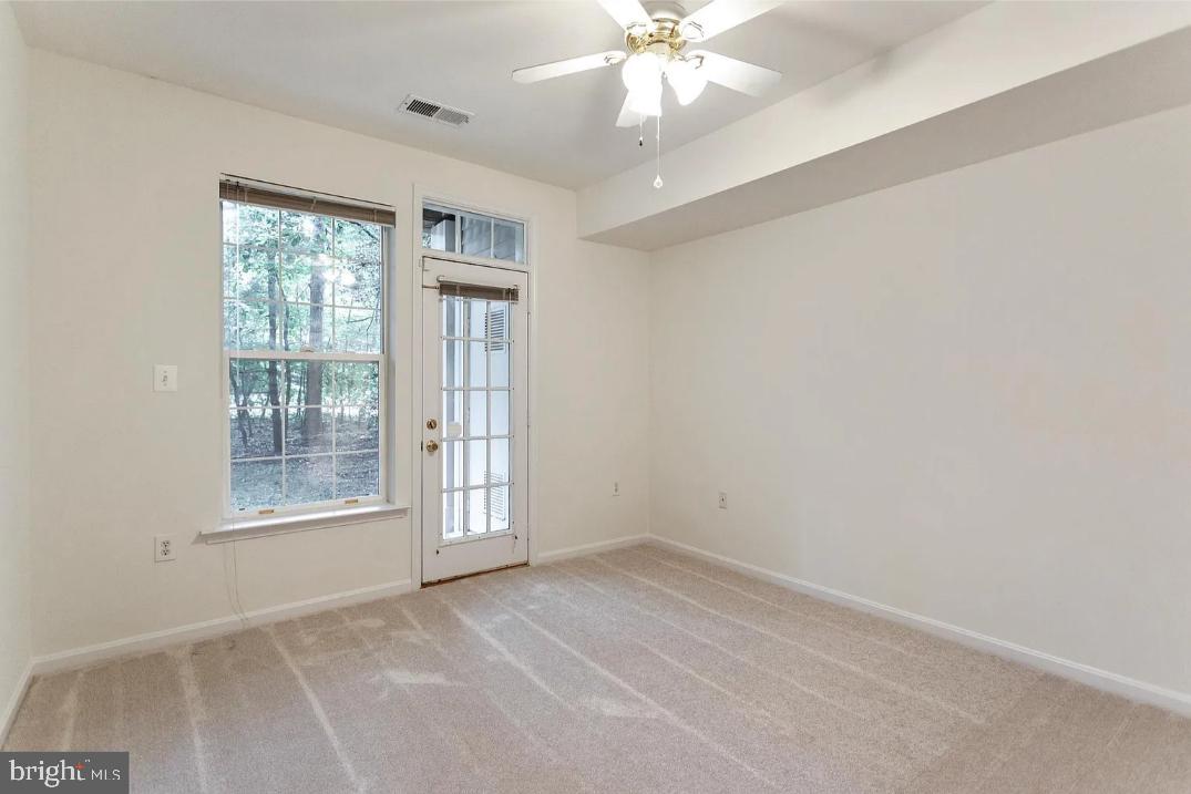 1300 K Windleaf Drive, Unit 154 Reston, VA 20194 - Photo 18 of 37