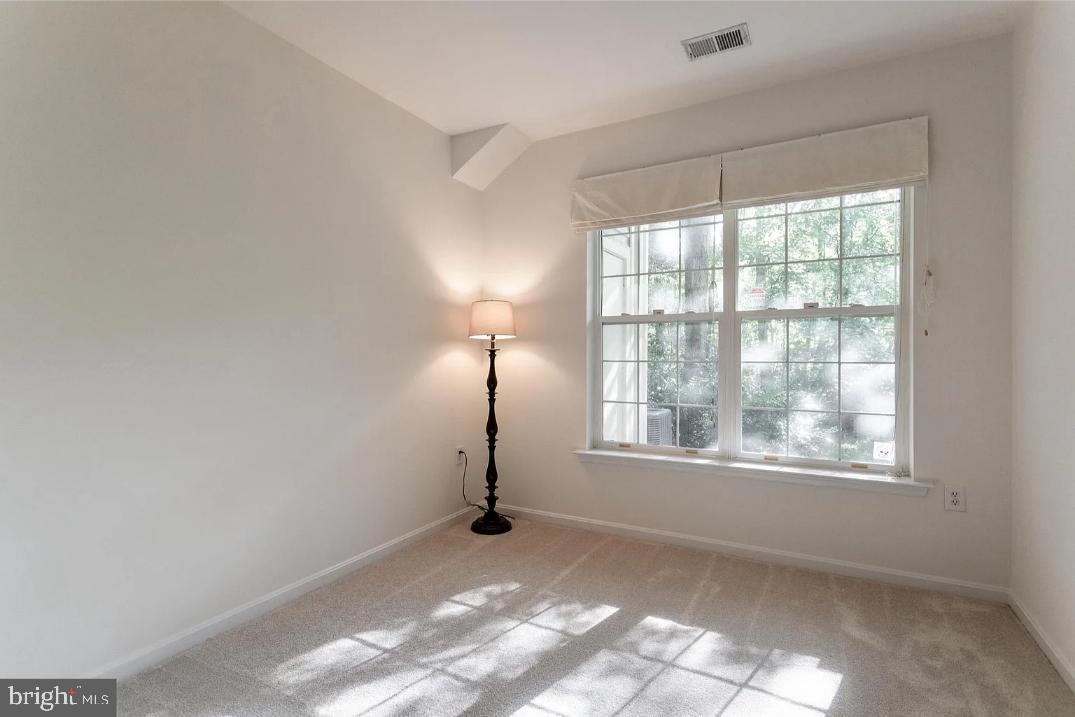1300 K Windleaf Drive, Unit 154 Reston, VA 20194 - Photo 27 of 37