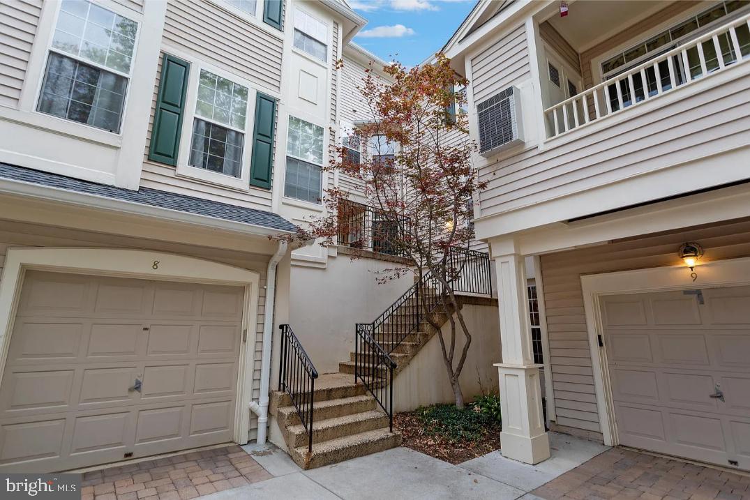 1300 K Windleaf Drive, Unit 154 Reston, VA 20194 - Photo 4 of 37