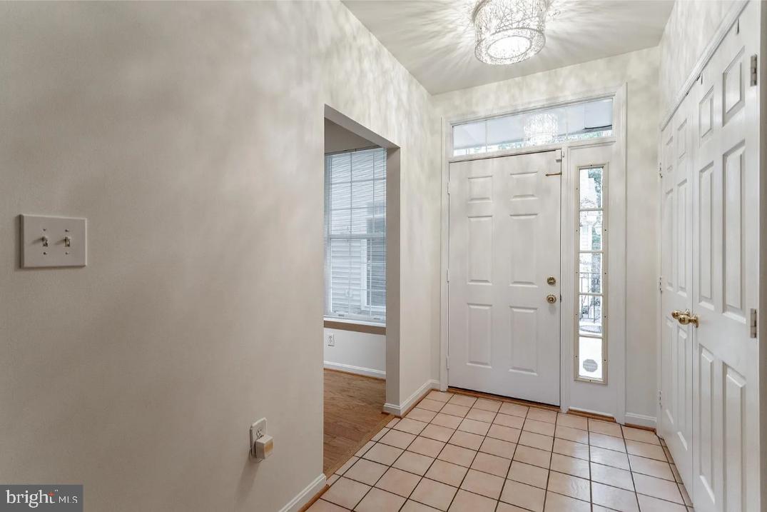 1300 K Windleaf Drive, Unit 154 Reston, VA 20194 - Photo 6 of 37