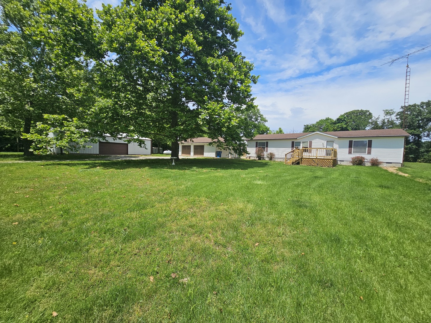 14230 East Windsong Road Mount Vernon, IL 62864 - Photo 1 of 33