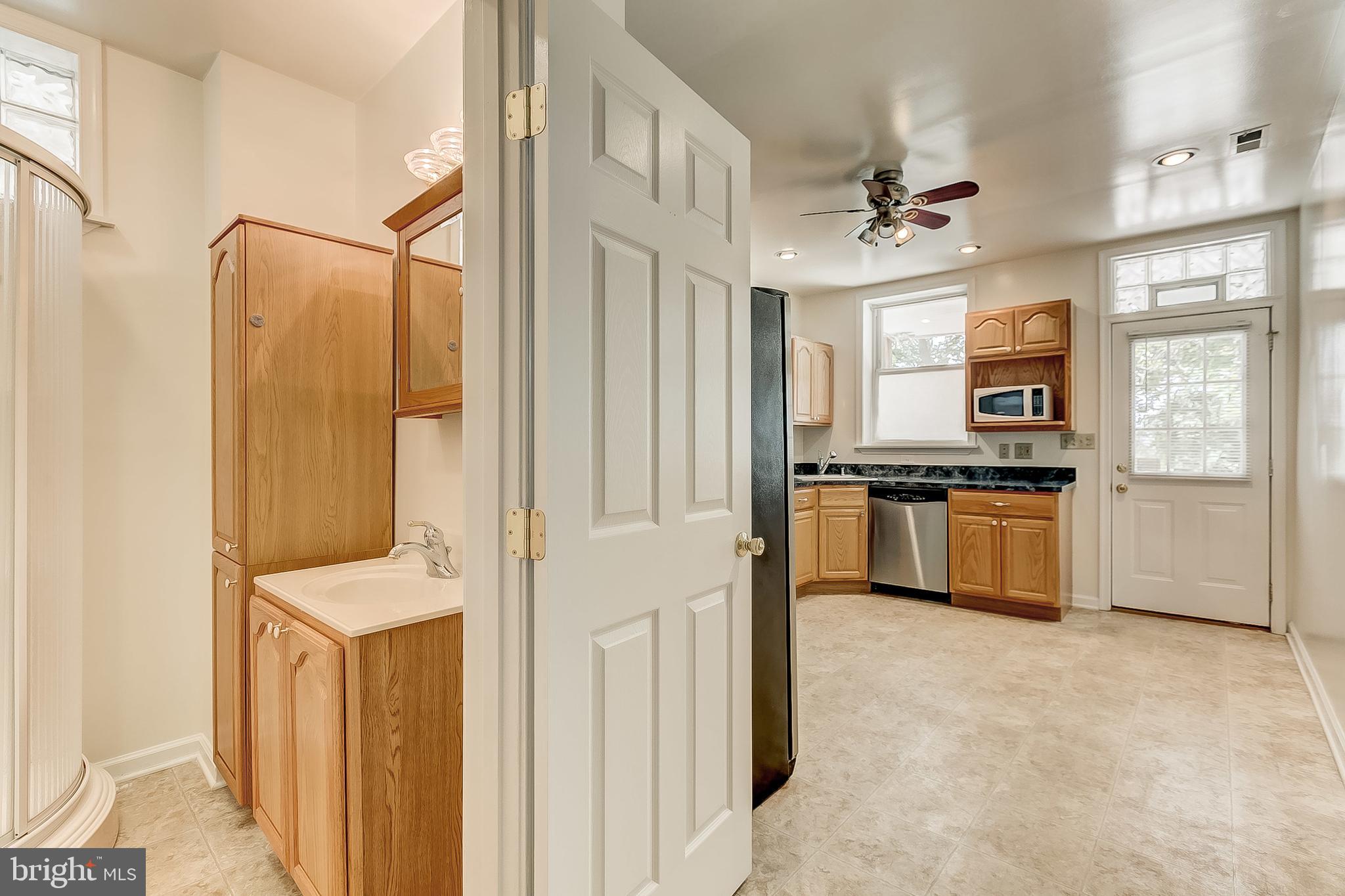 3992 Roland Avenue Baltimore, MD 21211 - Photo 6 of 23