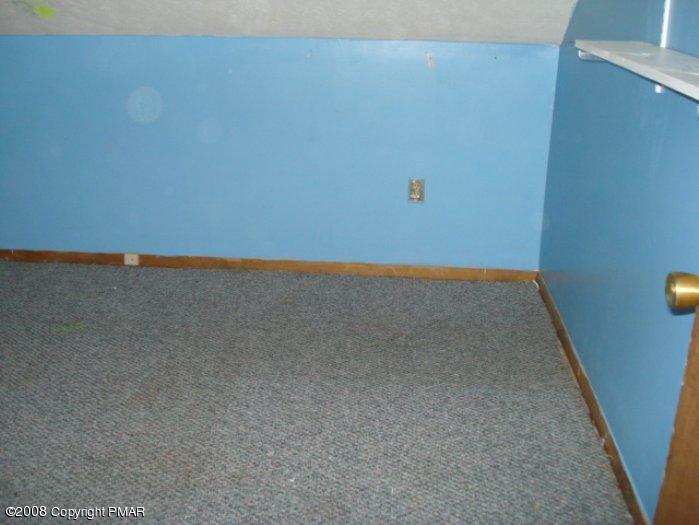 205 Decker Road Bushkill, PA 18324 - Photo 10 of 15 Bedroom 3