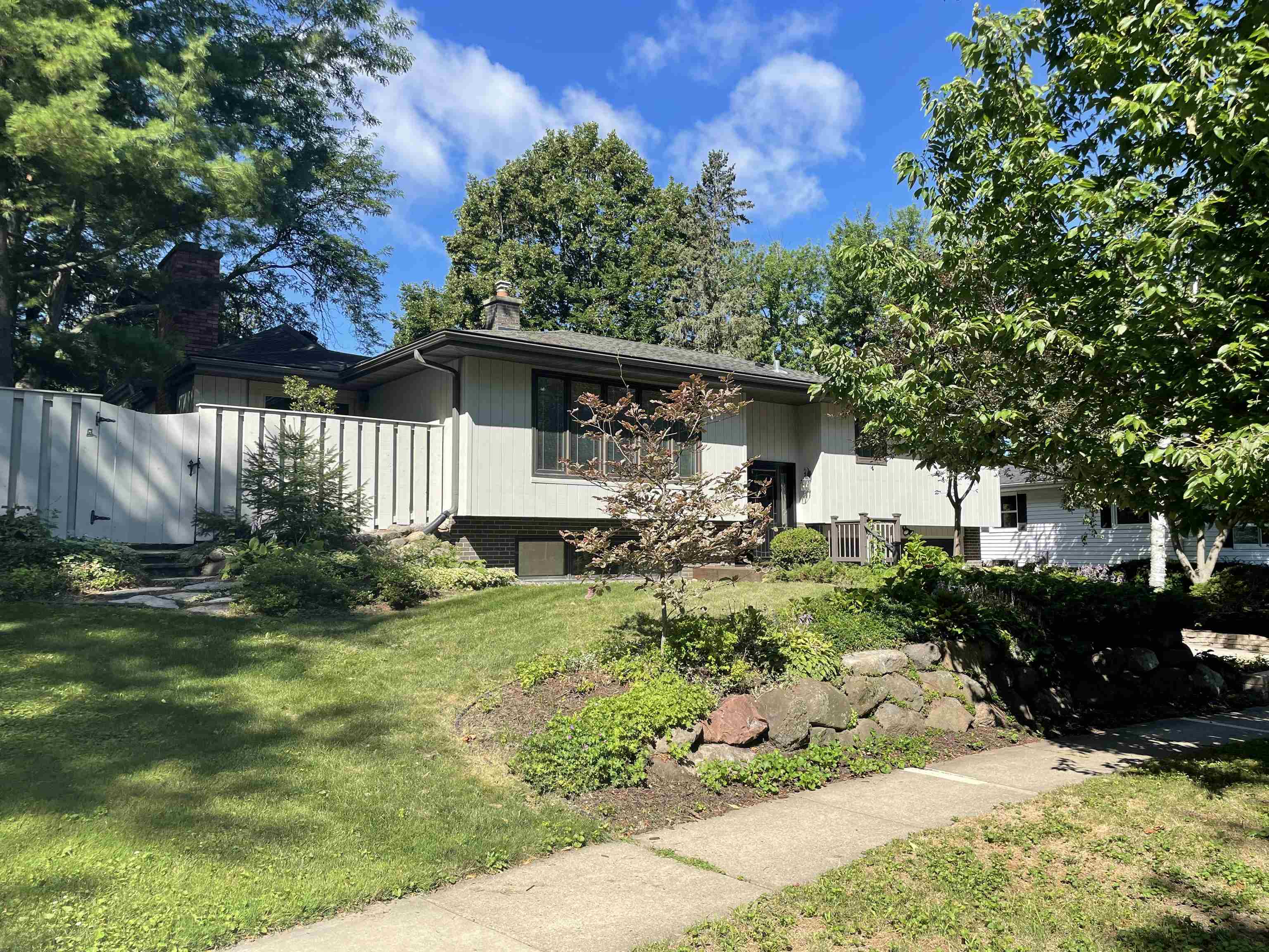 1308 Shirley Street Middleton, WI 53562 - Photo 20 of 55