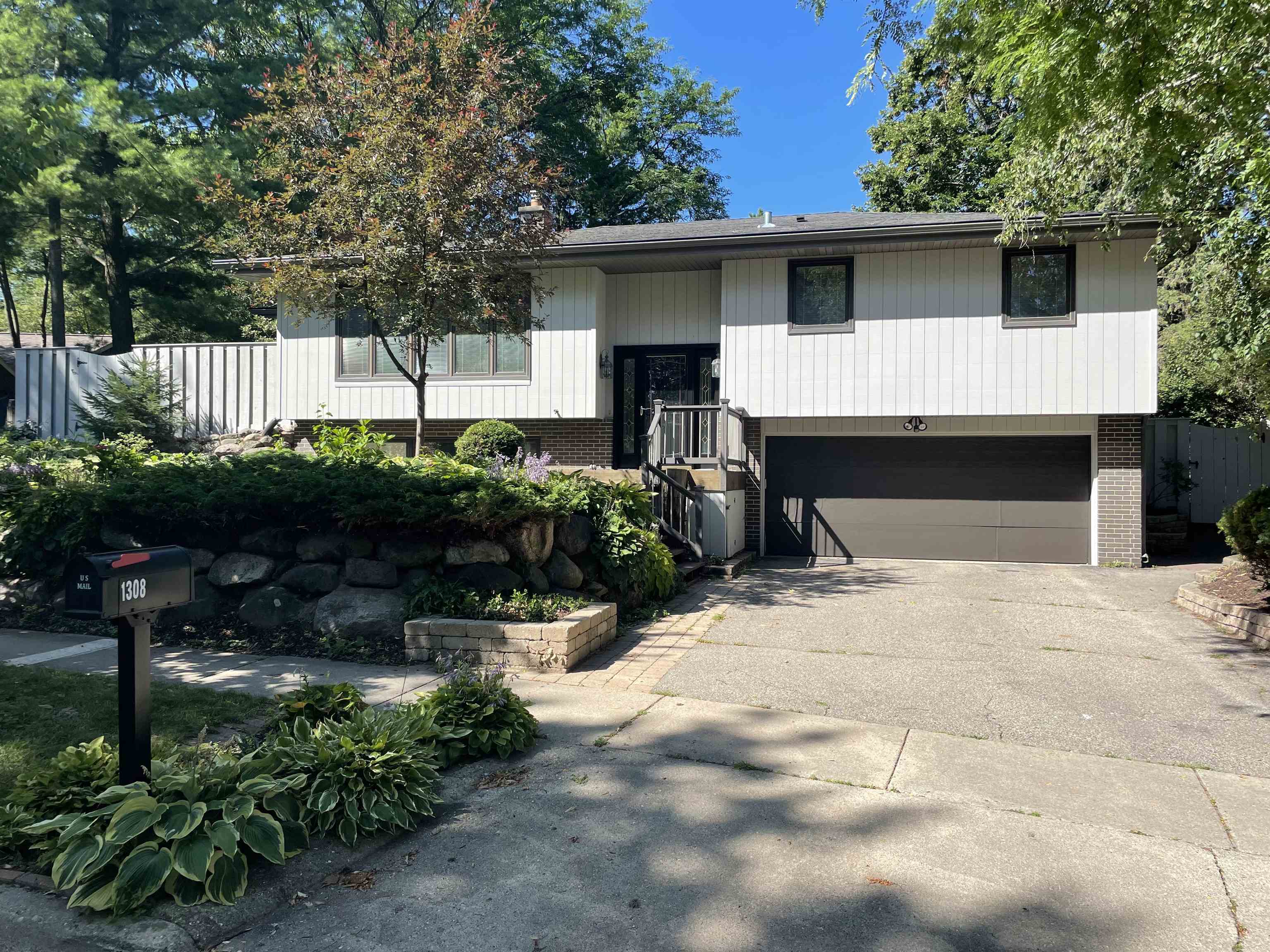 1308 Shirley Street Middleton, WI 53562 - Photo 21 of 55