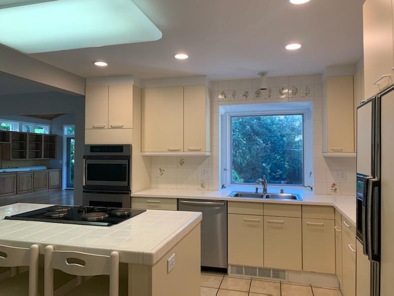 1308 Shirley Street Middleton, WI 53562 - Photo 8 of 55