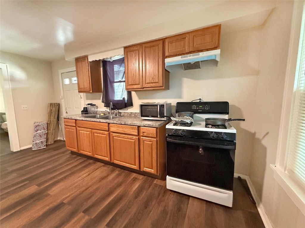 690 Seward Street Rochester, NY 14611 - Photo 19 of 30