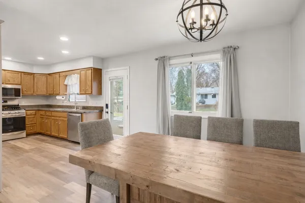 $375,000 | 543 Norman Drive, Cary, IL 60013