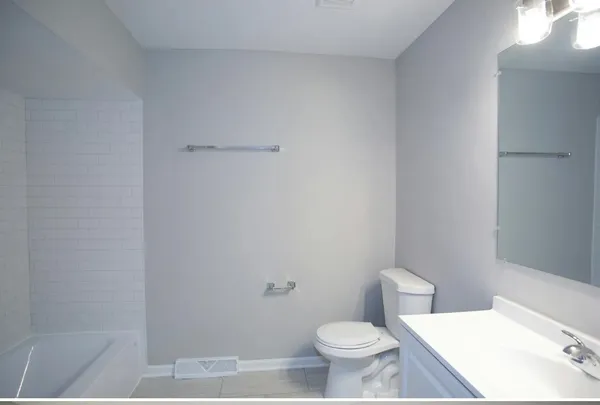 $2,800 | 805 Central Avenue, Matteson, IL 60443