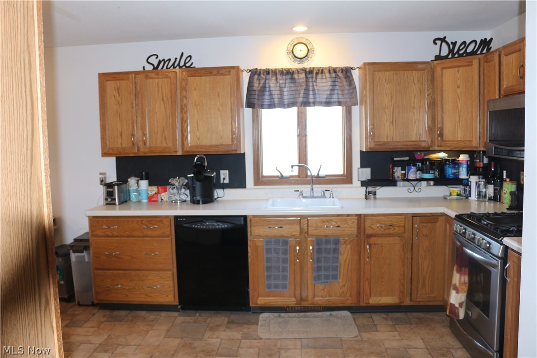 784 Carson Salt Springs Road Warren, OH 44481 - Photo 7 of 34 Gallery Image 7