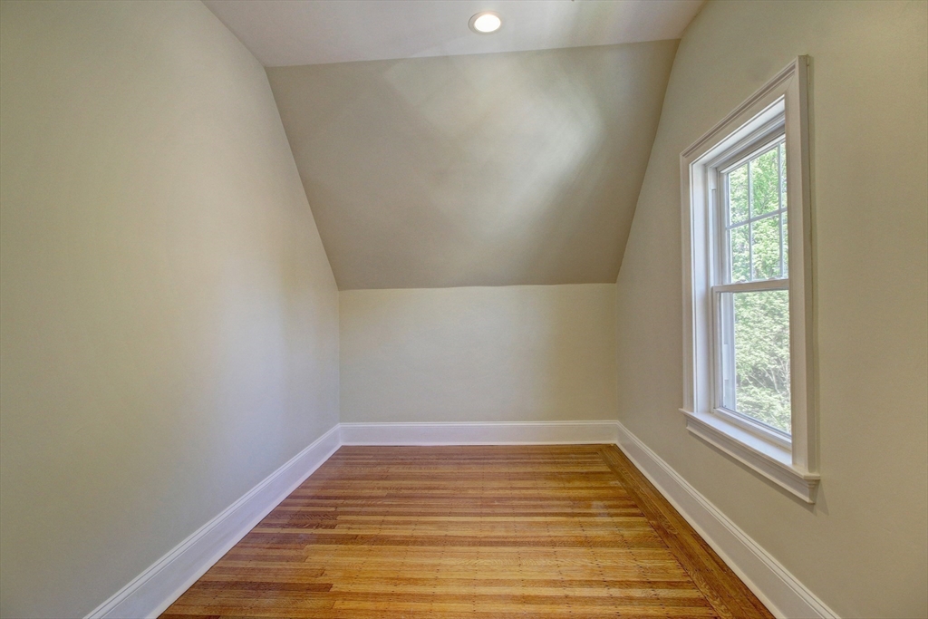 287 Walnut Avenue Boston, MA 02119 - Photo 25 of 31