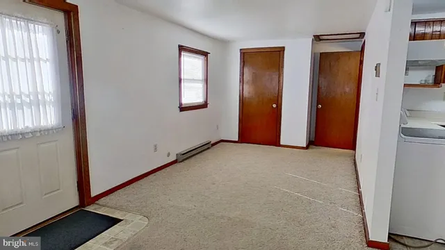 $900 | 63 South Main Street, Stewartstown, PA 17363