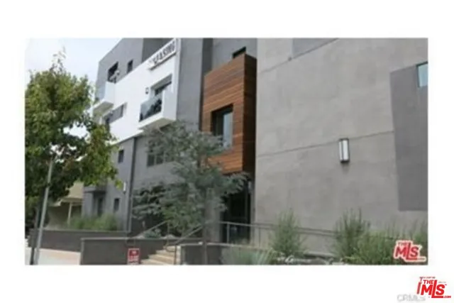 $3,250 | 11925 Kling Street, Unit 311, Valley Village, CA 91607