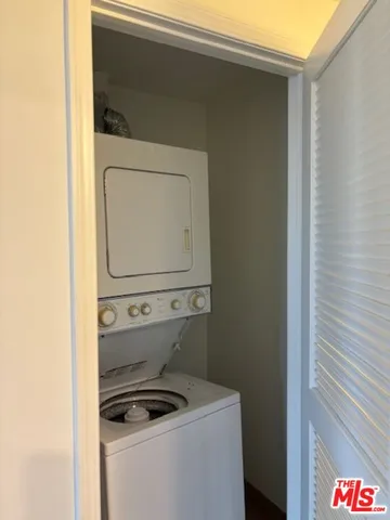 $3,250 | 11925 Kling Street, Unit 311, Valley Village, CA 91607