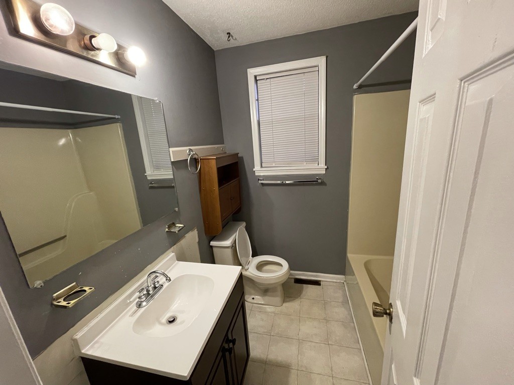 3408 Pembroke Road Clarksville, TN 37042 - Photo 8 of 9 Gallery Image 8