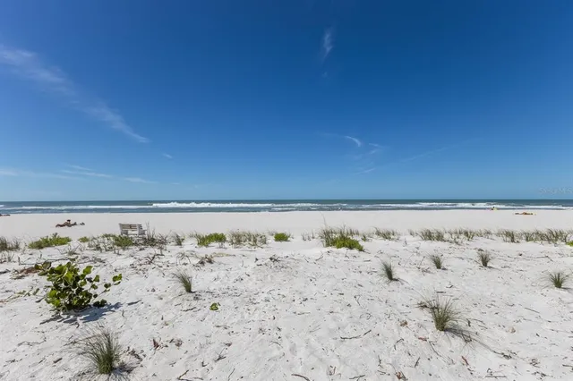 $849,000 | 5300 Gulf Drive, Unit 204, Holmes Beach, FL 34217