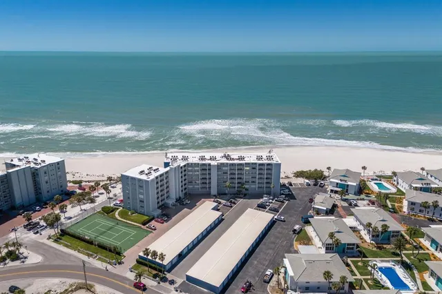 $849,000 | 5300 Gulf Drive, Unit 204, Holmes Beach, FL 34217