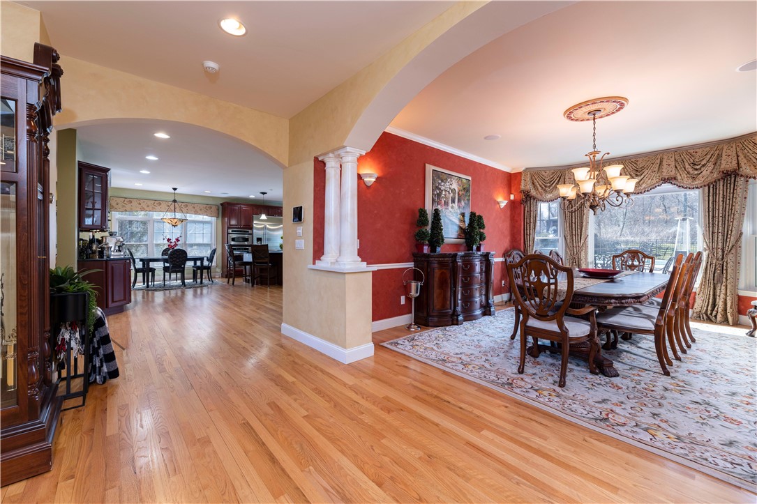 383 Ocean Road Narragansett, RI 02882 - Photo 13 of 46 Dining Room
