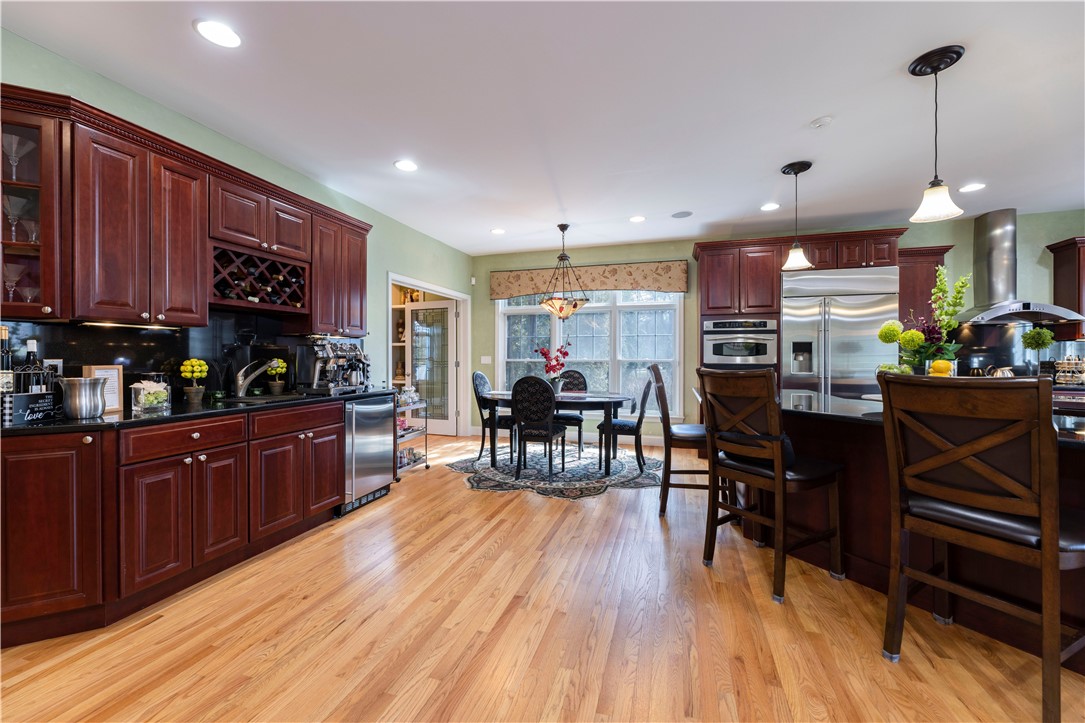 383 Ocean Road Narragansett, RI 02882 - Photo 9 of 46 Kitchen