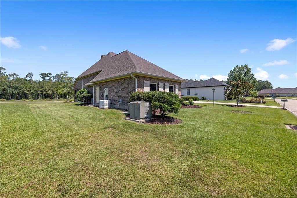 30748 Blue Wing Crescent Springfield, LA 70462 - Photo 3 of 46 Gallery Image 3