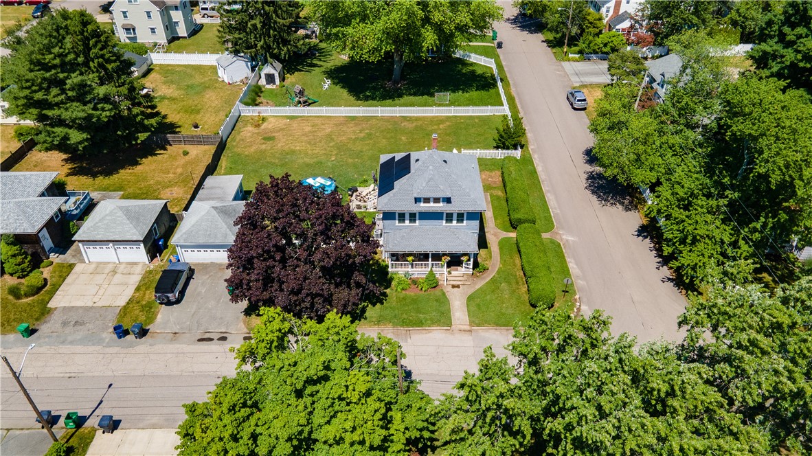 29 Burt Street Warwick, RI 02886 - Photo 3 of 46