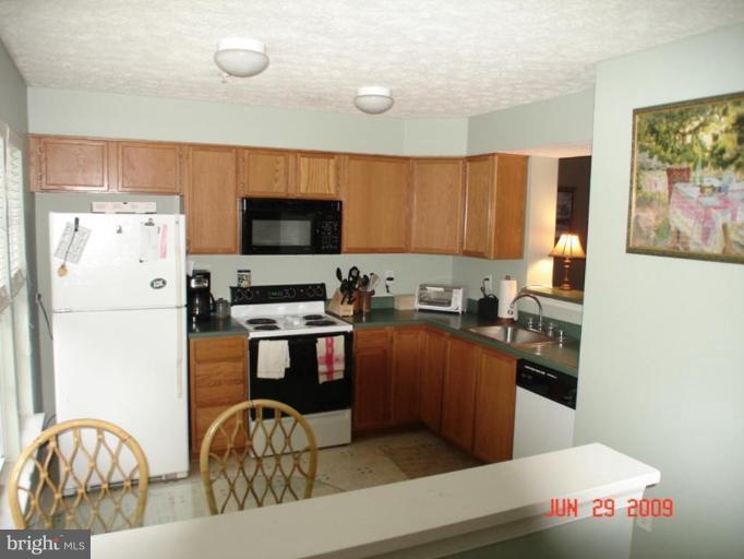 2040 Hackberry Road Essex, MD 21221 - Photo 2 of 16 Kitchen