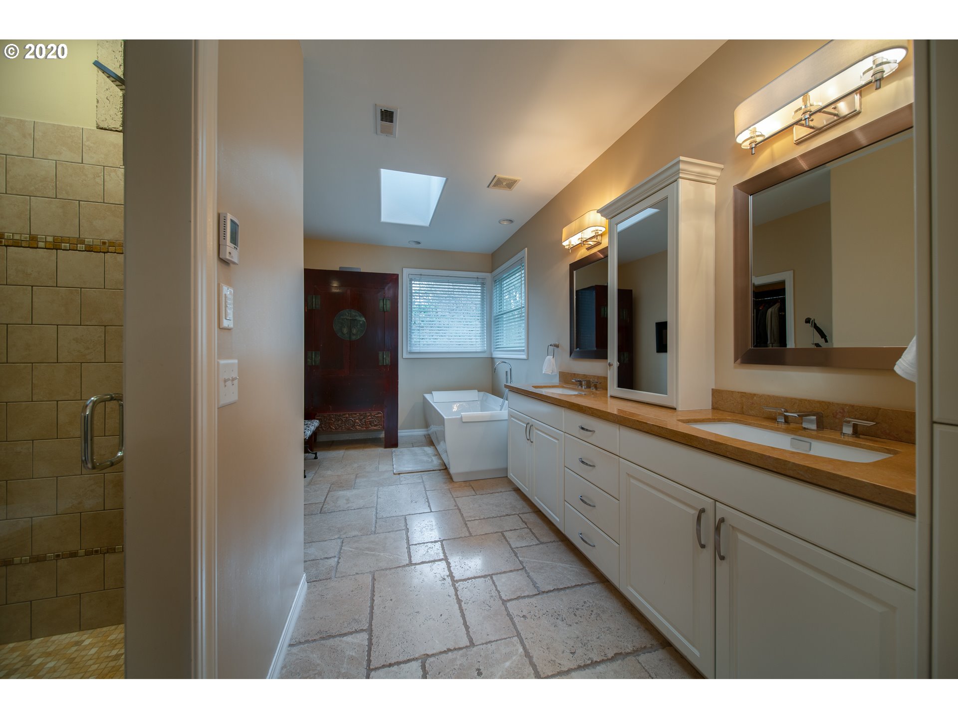 1111 South Military Road Portland, OR 97219 - Photo 14 of 24 Gallery Image 14