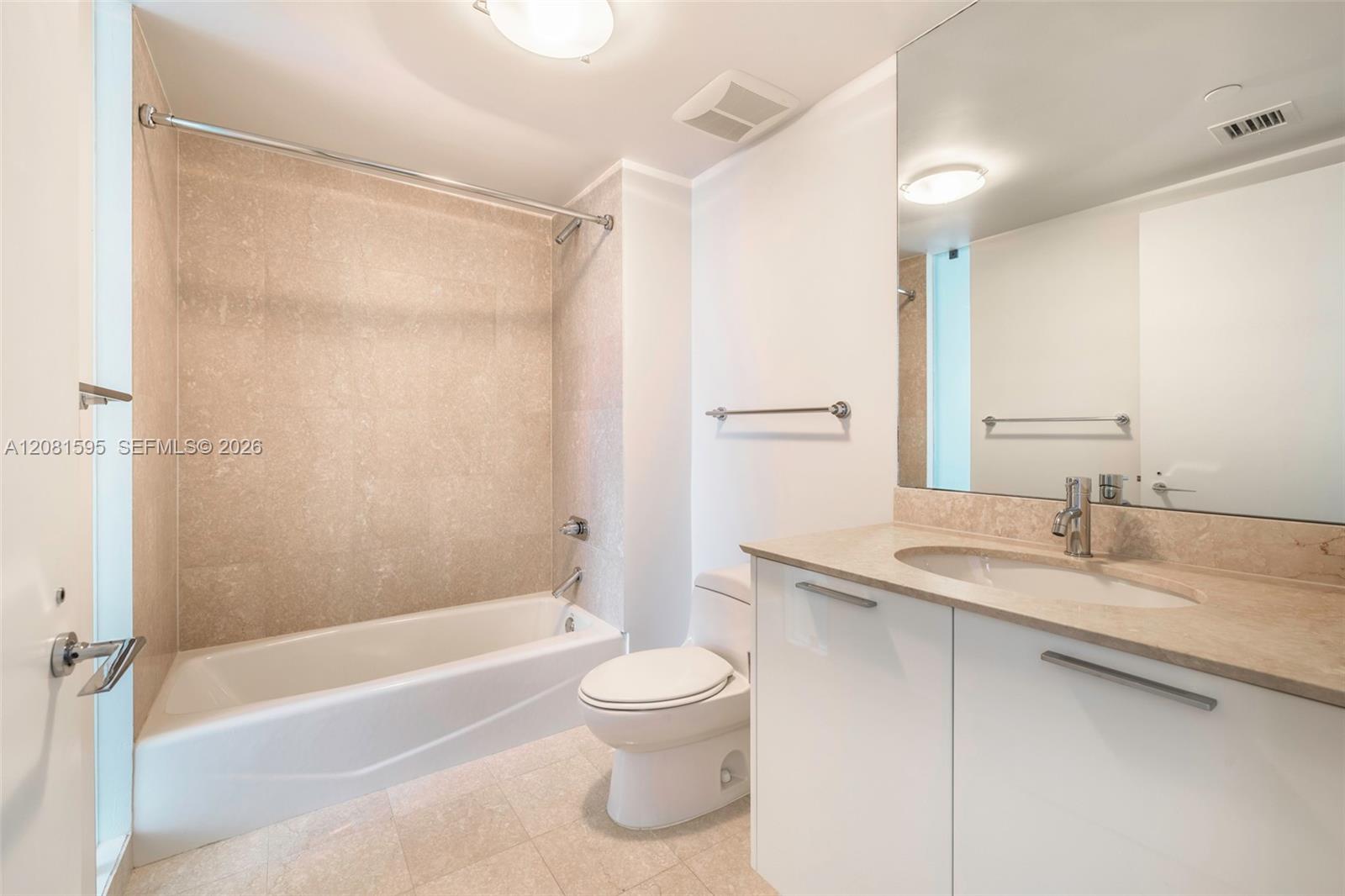 400 Alton Road, Unit 2101 Miami Beach, FL 33139 - Photo 20 of 25 Gallery Image 20