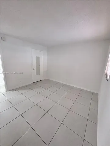 $1,900 | 430 Commodore Drive, Unit 104, Plantation, FL 33325