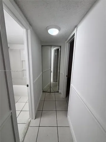 $1,900 | 430 Commodore Drive, Unit 104, Plantation, FL 33325