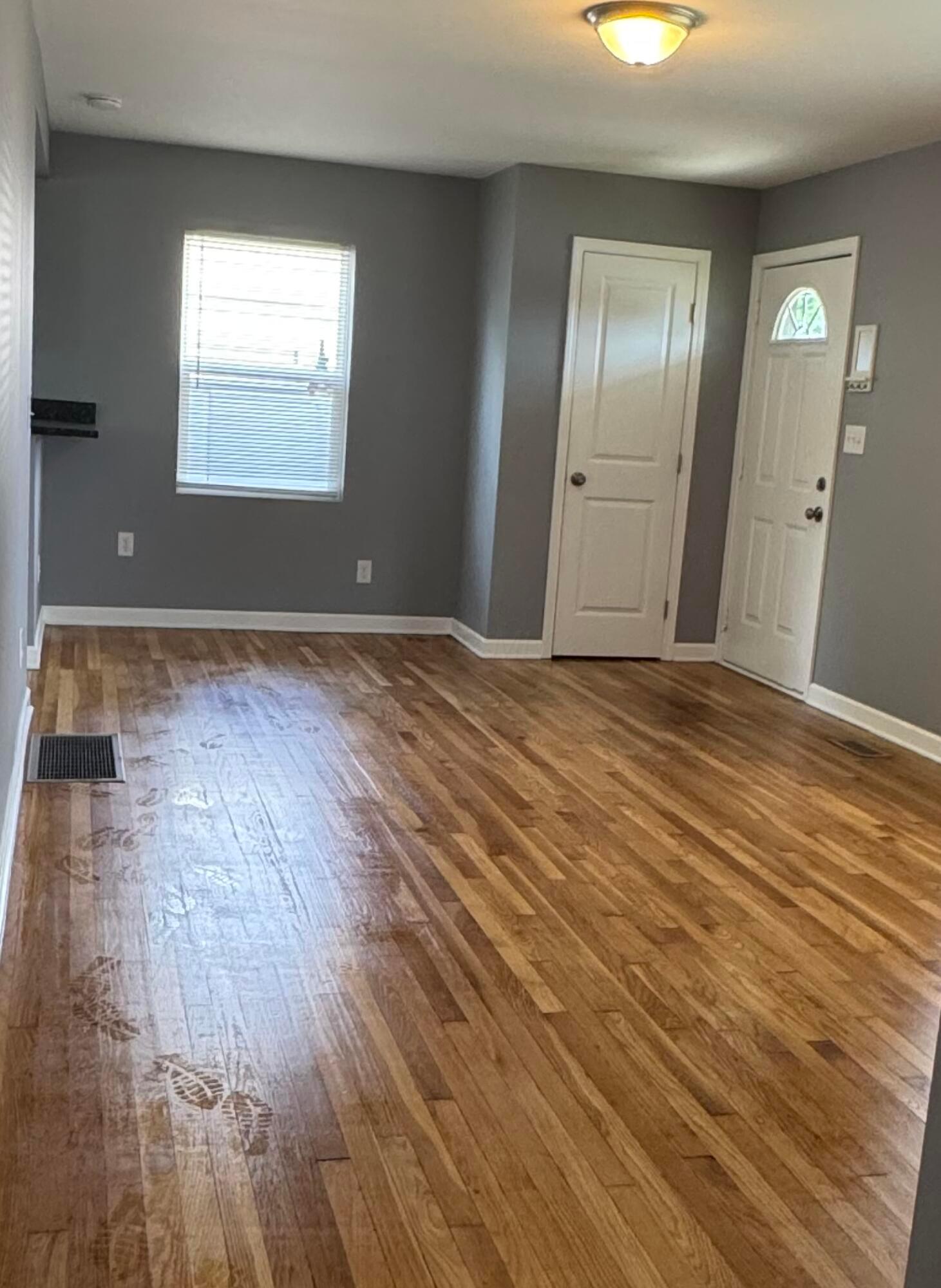 1895 East Beaumont Road Columbus, OH 43224 - Photo 6 of 14 05