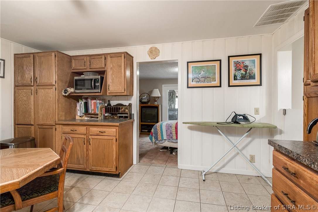 1221 Hansberry Road Memphis, IN 47143 - Photo 6 of 29 Gallery Image 6