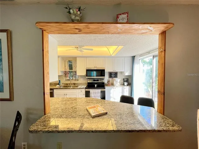 $2,000 | 3495 Tree Line Court, Unit 8, Sarasota, FL 34231