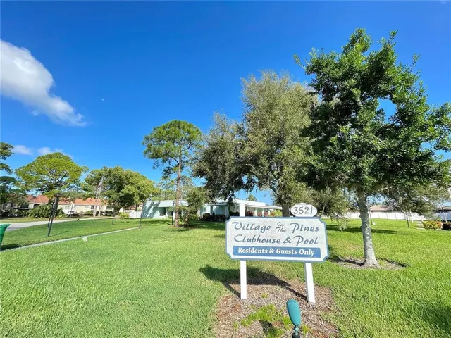 $2,000 | 3495 Tree Line Court, Unit 8, Sarasota, FL 34231