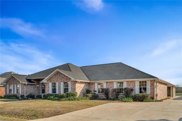 $2,800 | 629 Willowdale Boulevard, Luling, LA 70070