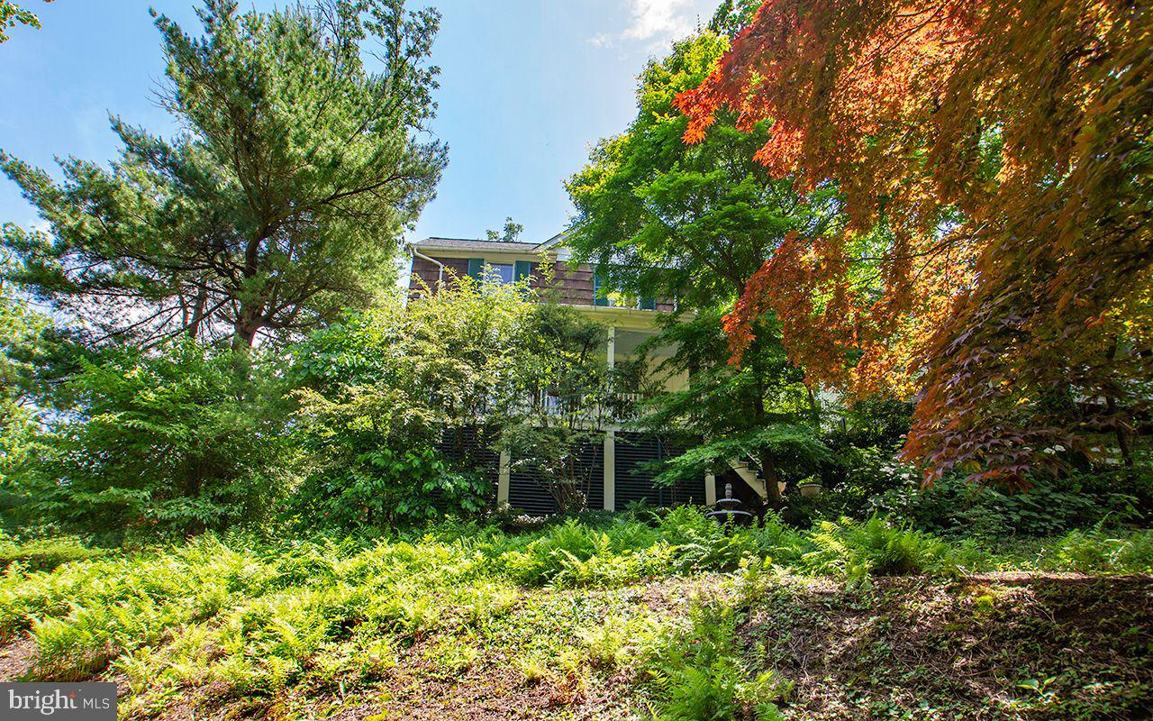 5137 Wetheredsville Road Baltimore, MD 21207 - Photo 86 of 89 a backyard of a house with lots of green space