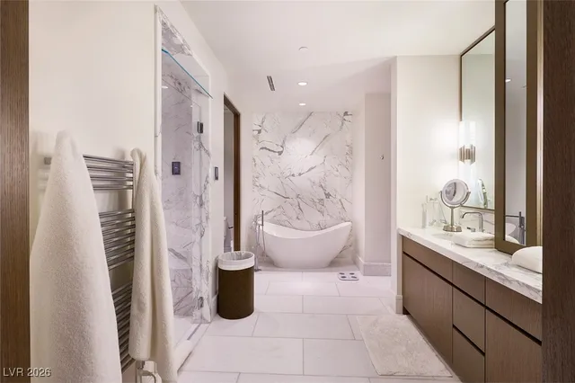 $13,500,000 | 11665 Smt Clb Drive, Unit 306, Las Vegas, NV 89135