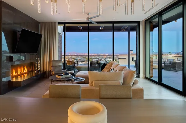 $13,500,000 | 11665 Smt Clb Drive, Unit 306, Las Vegas, NV 89135