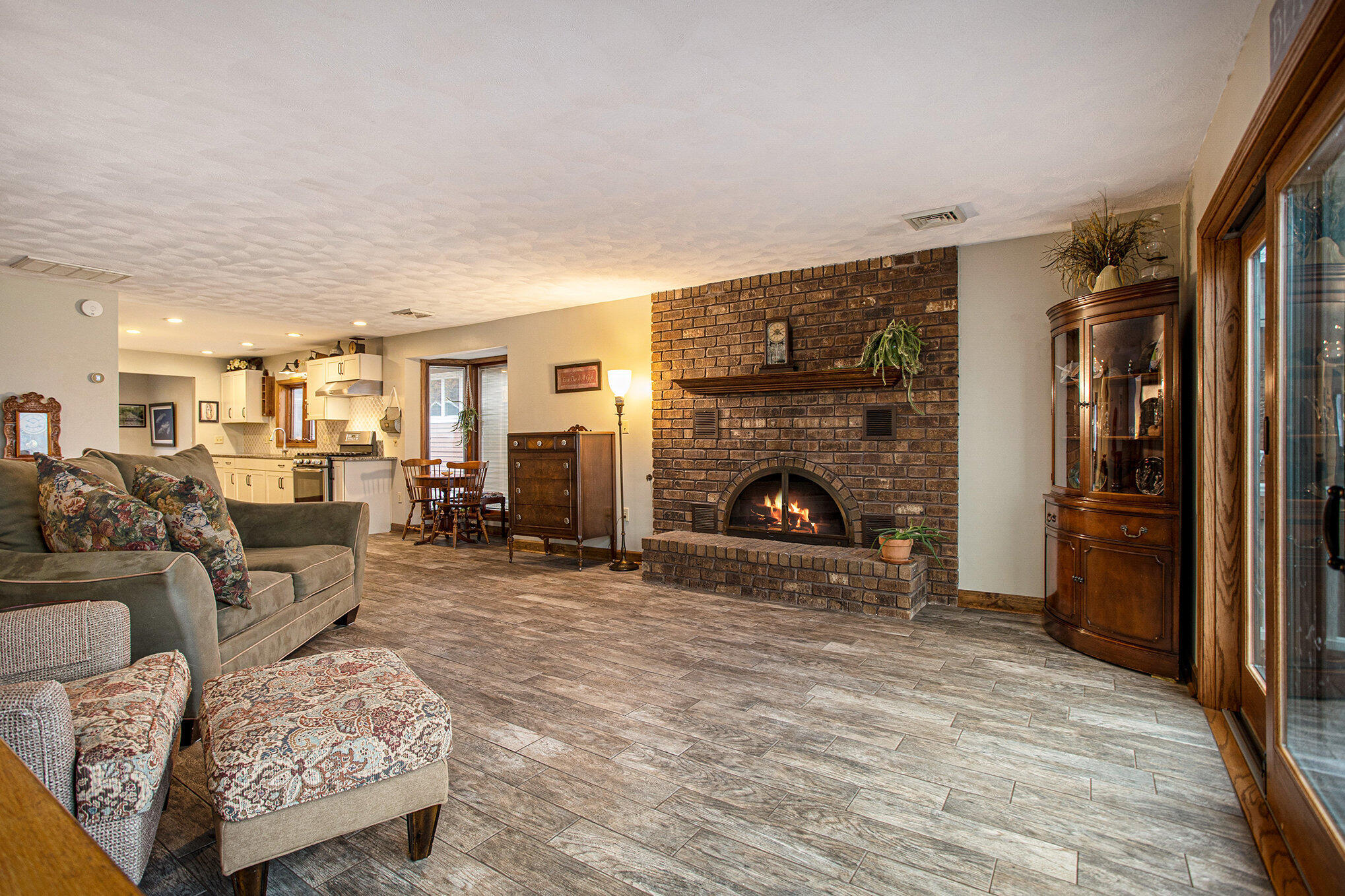 731 Clark Road Ceresco, MI 49033 - Photo 11 of 42 Livingroom