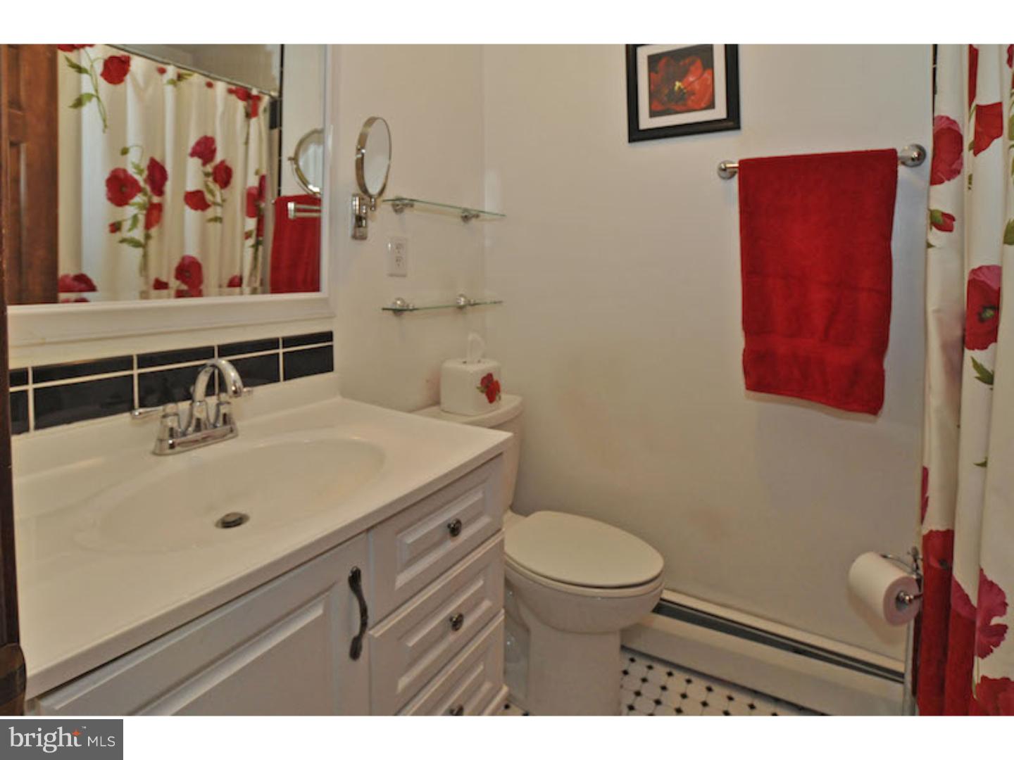 2526 Kelly Road Warrington, PA 18976 - Photo 18 of 25 Bathroom