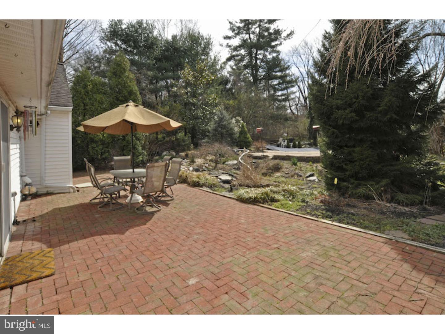 2526 Kelly Road Warrington, PA 18976 - Photo 21 of 25 Patio